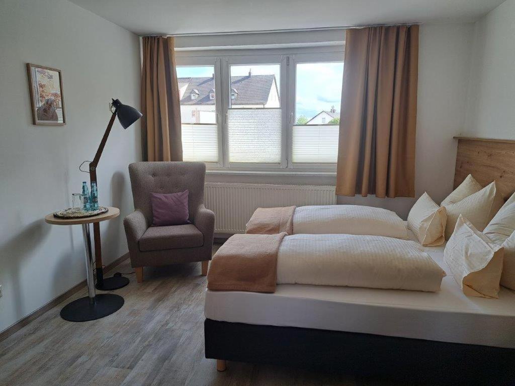 Hotel Rathausstuben Wackersdorf Zewnętrze zdjęcie