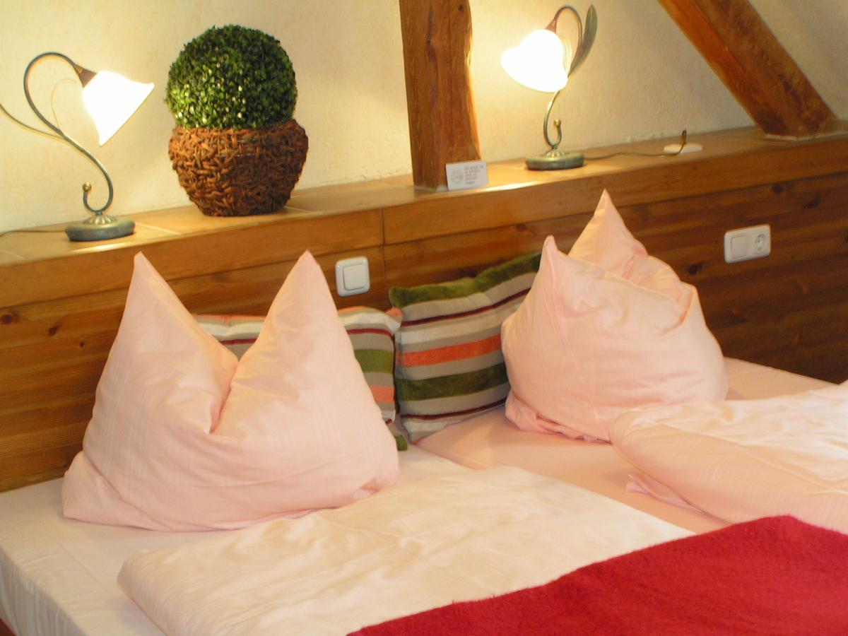 Hotel Rathausstuben Wackersdorf Zewnętrze zdjęcie