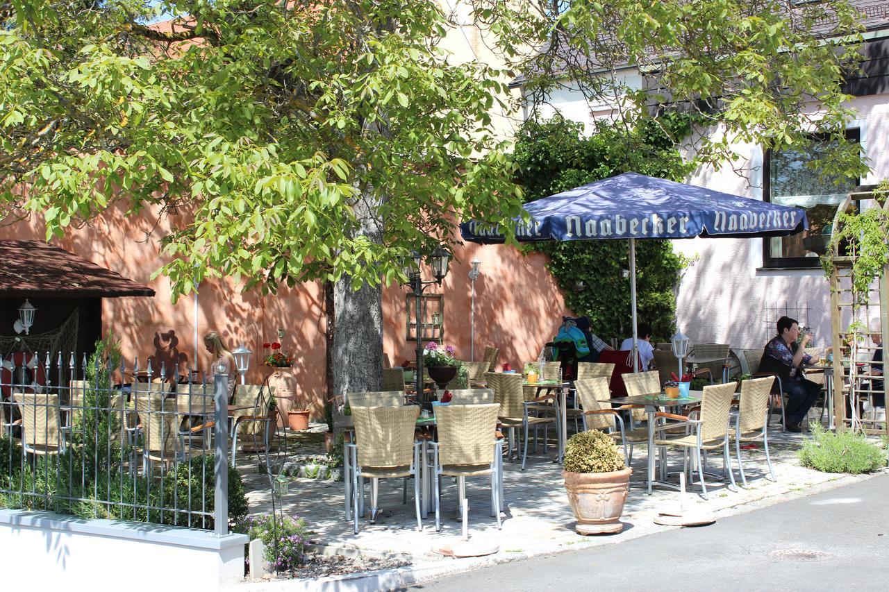 Hotel Rathausstuben Wackersdorf Zewnętrze zdjęcie